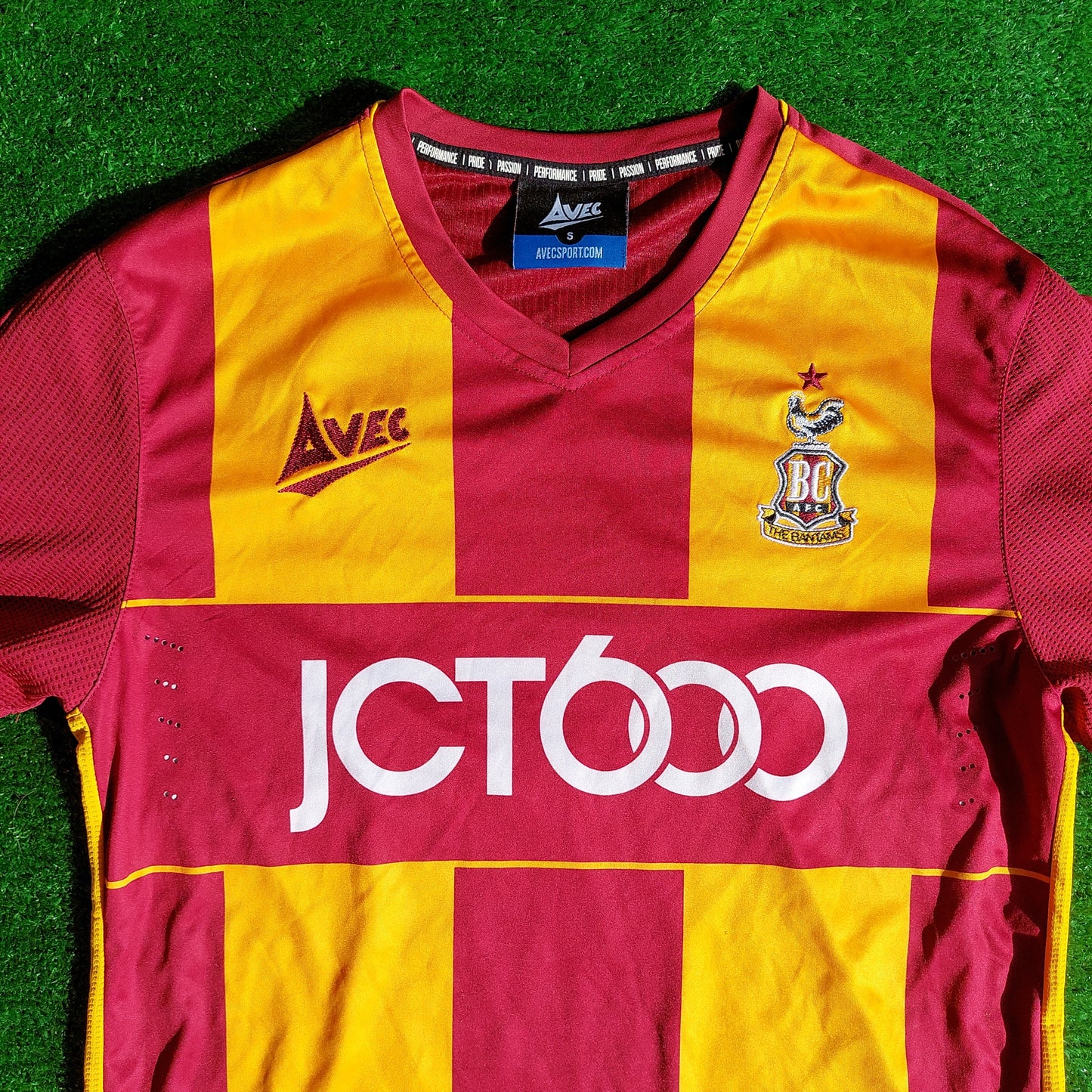 Bradford City 2017/18 Home Shirt (Excellent) - Size S