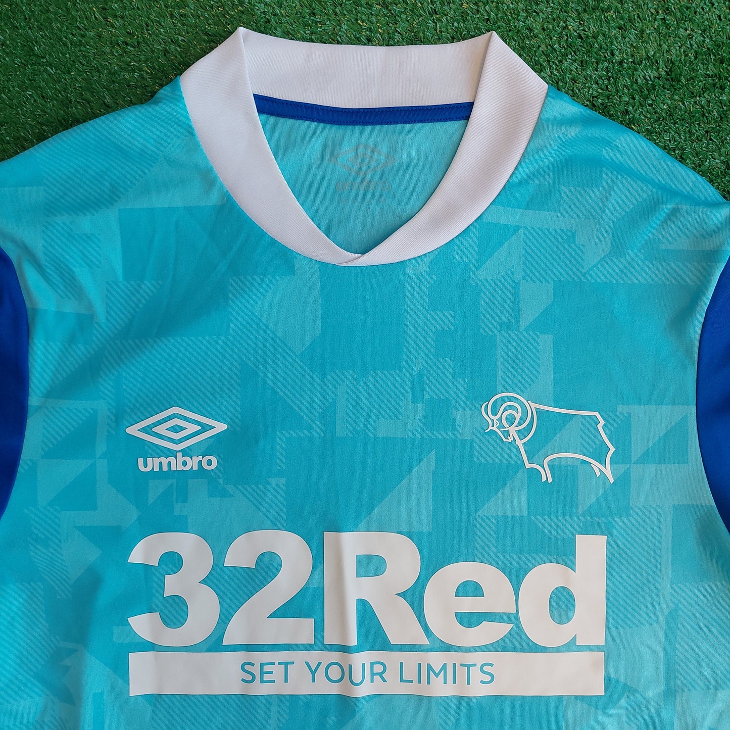 Derby County 2021/22 Away Shirt (Excellent) - Size L