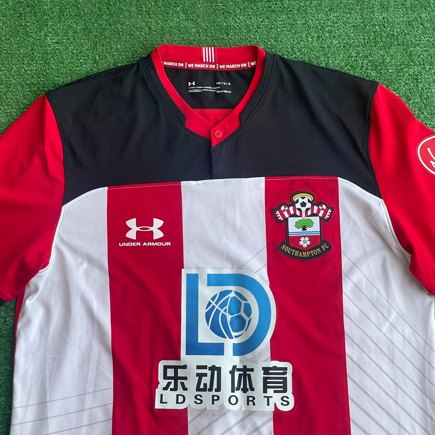 Southampton FC 2019/20 Home Shirt (Excellent) - Size L