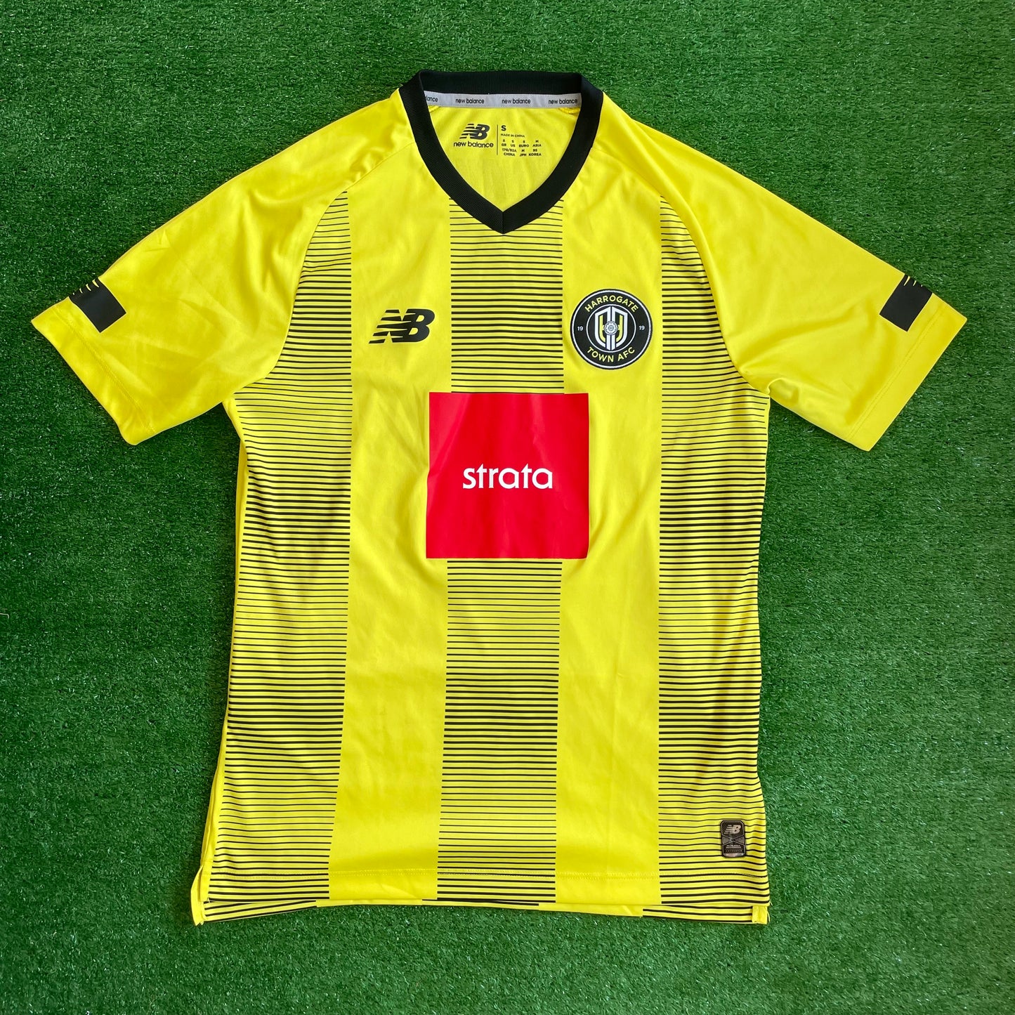 Harrogate Town 2021/23 Home Shirt (Excellent) - Size S