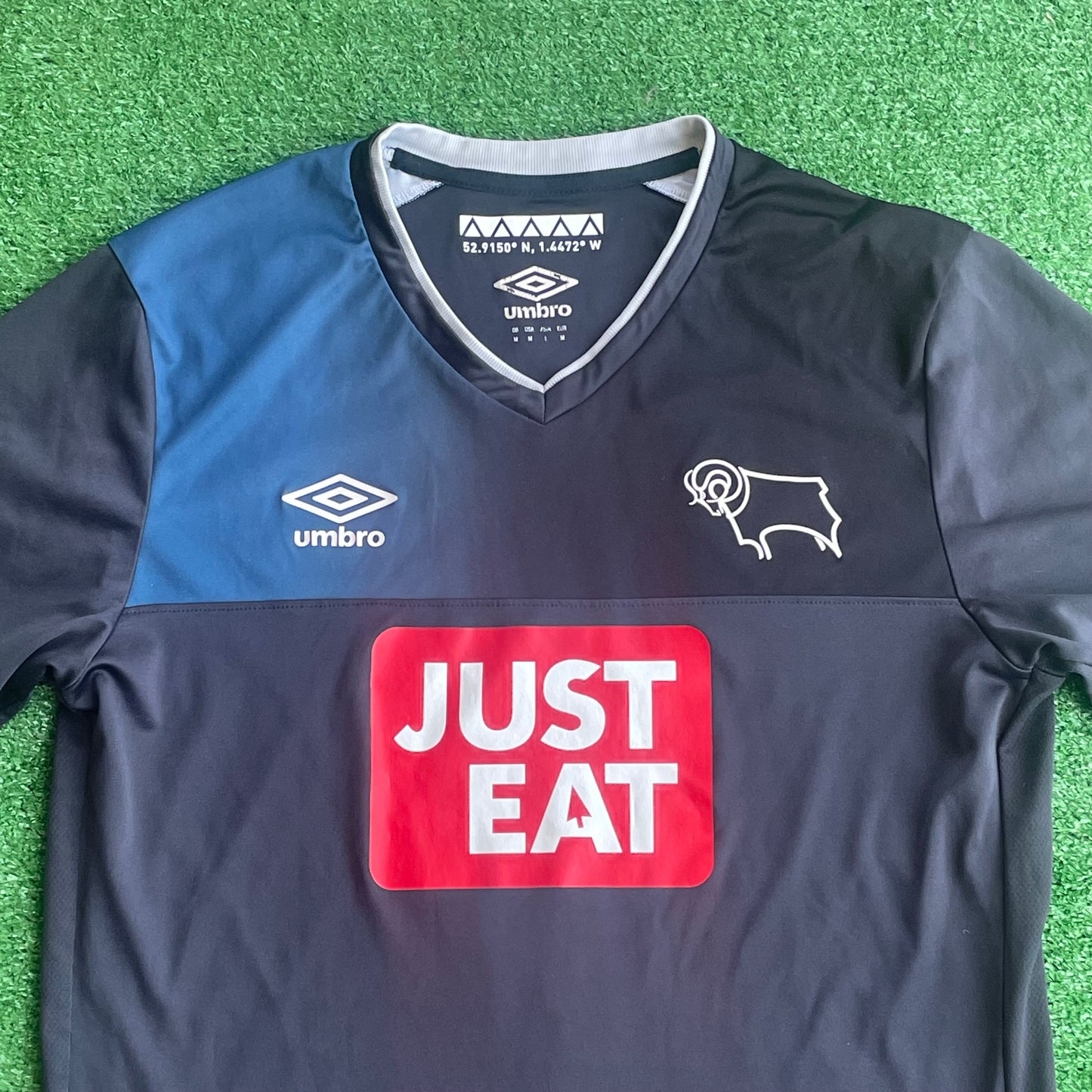 Derby County 2016/17 Away Shirt (Good) - Size M