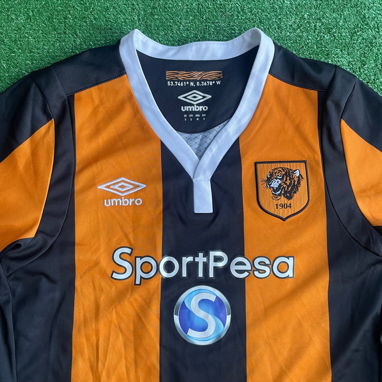 Hull City 2016/17 Home Shirt (Very Good) - Size S